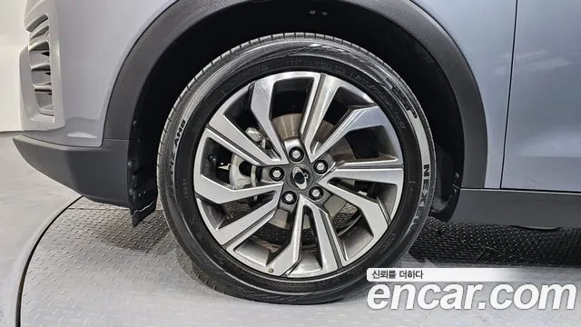 KGM Tivoli 2019 thumb 9