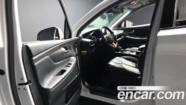 Hyundai Santa Fe 2018 thumb 10
