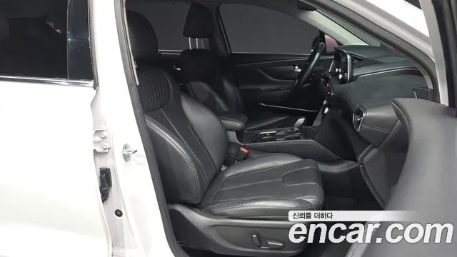Hyundai Santa Fe 2018 thumb 3