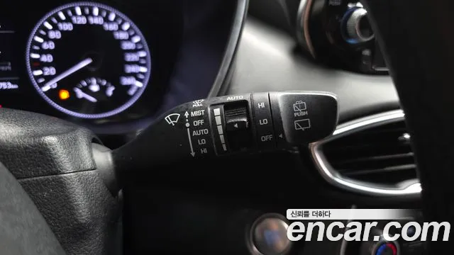 Hyundai Santa Fe 2018 thumb 12