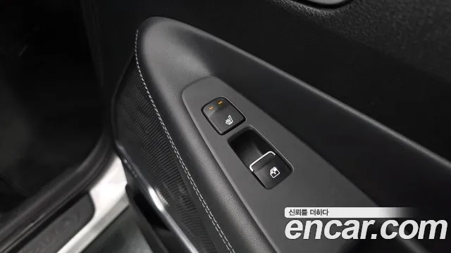 Hyundai Santa Fe 2018 thumb 9
