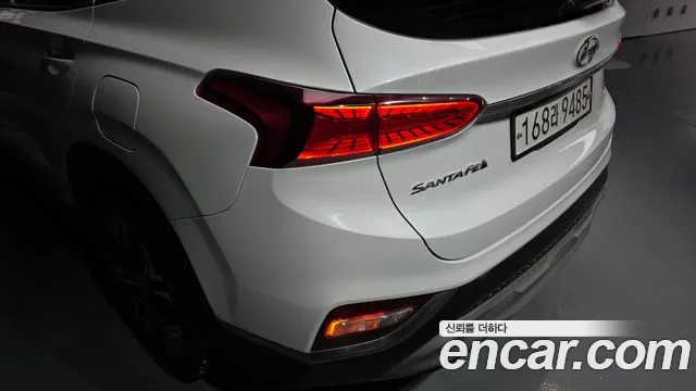 Hyundai Santa Fe 2018 thumb 8