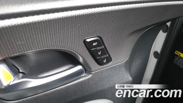 Hyundai Santa Fe 2018 thumb 4