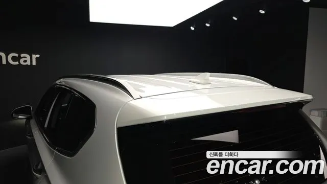Hyundai Santa Fe 2018 thumb 7