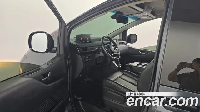 Hyundai Staria 2022 thumb 6