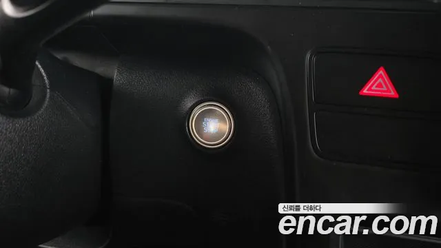 Hyundai Staria 2022 thumb 8