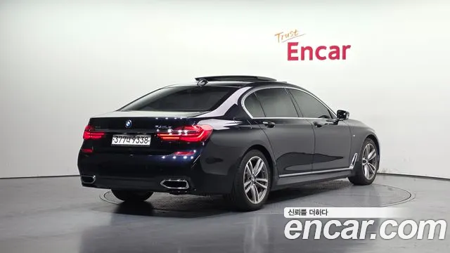 BMW 7 серии 2018 thumb 7