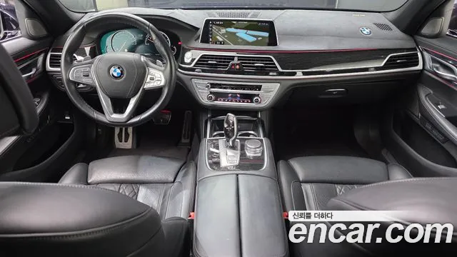 BMW 7 серии 2018 thumb 10