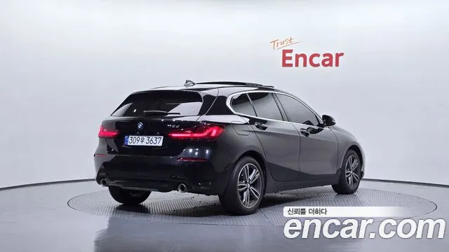 BMW 1 серии 2021 thumb 2