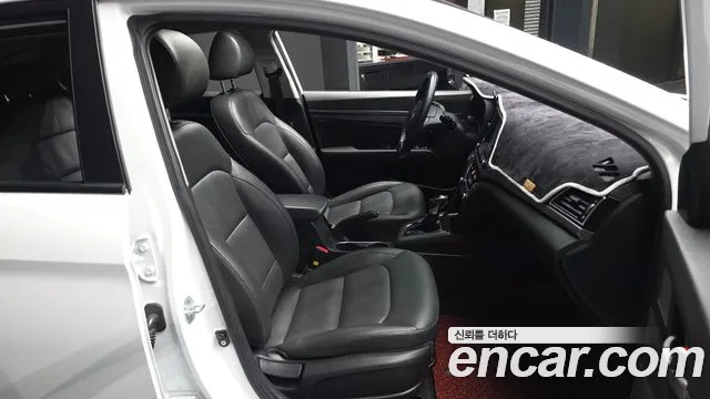 Hyundai Avante 2016 thumb 12