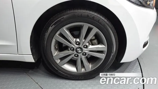 Hyundai Avante 2016 thumb 3
