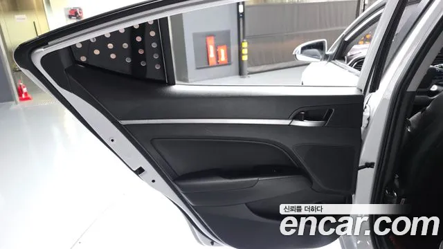 Hyundai Avante 2016 thumb 9