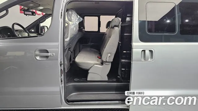 Hyundai Staria 2016 thumb 9
