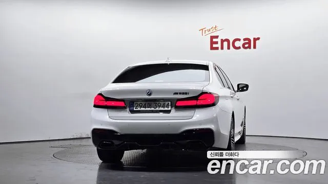 BMW 5 серии 2018 thumb 4