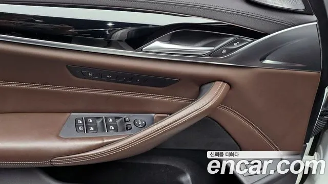 BMW 5 серии 2018 thumb 7