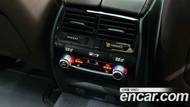 BMW 5 серии 2018 thumb 12