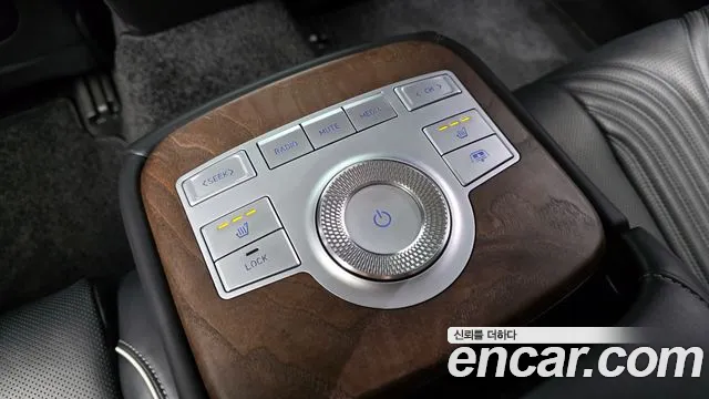 Genesis G80 2022 thumb 2