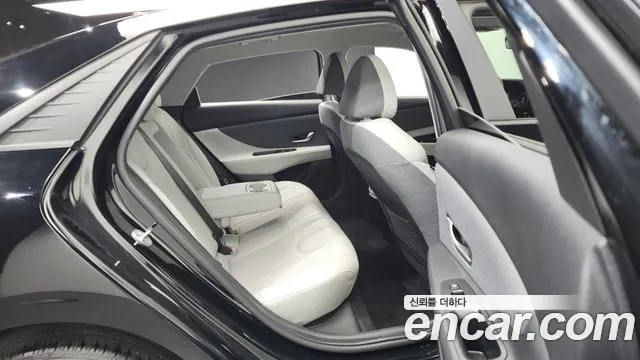 Hyundai Elantra 2022 thumb 9