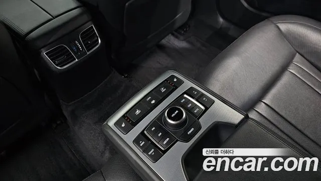 Genesis G80 2019 thumb 12