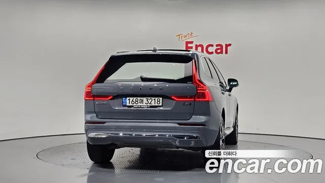 Volvo XC60 2021 thumb 10
