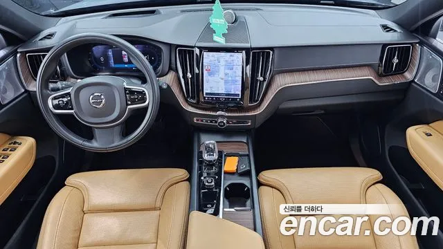 Volvo XC60 2021 thumb 11