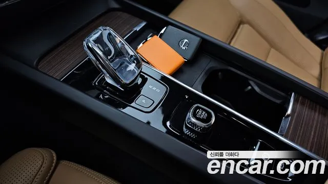 Volvo XC60 2021 thumb 8