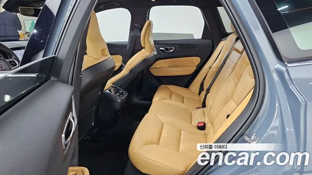 Volvo XC60 2021 thumb 6