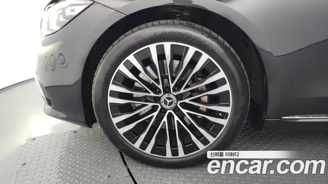 Mercedes-Benz S-Class 2021 thumb 7