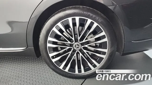 Mercedes-Benz S-Class 2021 thumb 10