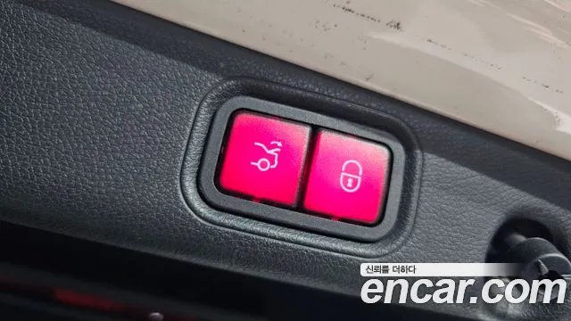 Mercedes-Benz E-Class 2016 thumb 2