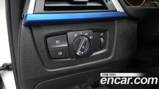 BMW 3 серии 2017 thumb 2