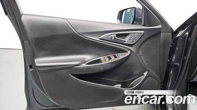 Chevrolet Malibu 2017 thumb 3