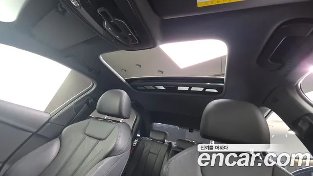 Audi A4 2019 thumb 2