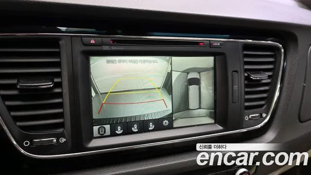 Kia Carnival 2018 thumb 2