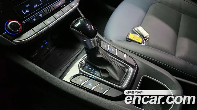 Hyundai Ioniq Hybrid 2019 thumb 5