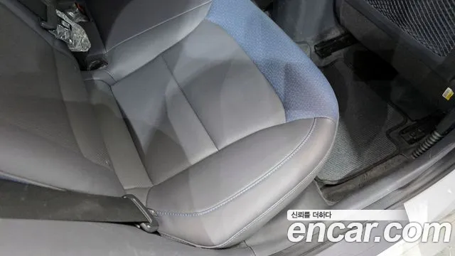 Hyundai Ioniq Hybrid 2019 thumb 4