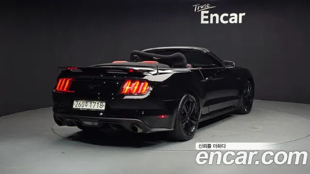 Ford Mustang 2017 thumb 10