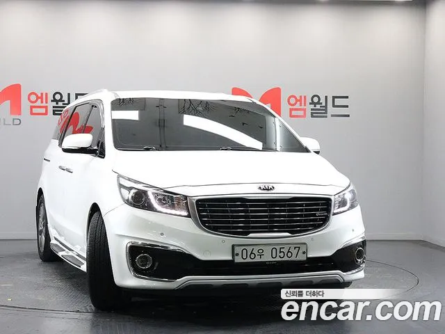 Kia Carnival 2015 thumb 5