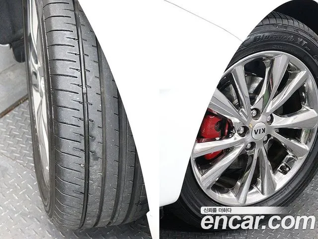 Kia Carnival 2015 thumb 9