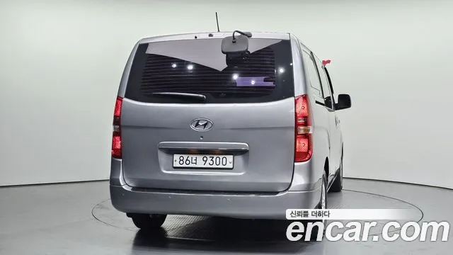 Hyundai Staria 2015 thumb 3