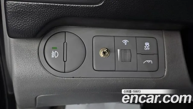 Hyundai Staria 2015 thumb 8