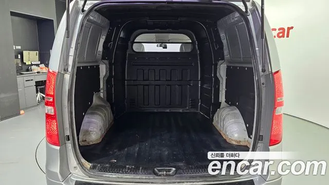 Hyundai Staria 2015 thumb 2