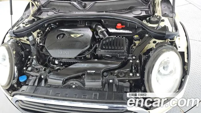 Mini Cooper Clubman 2018 thumb 5
