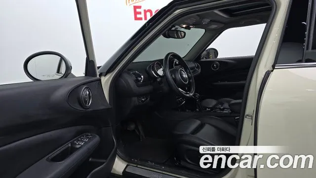 Mini Cooper Clubman 2018 thumb 11
