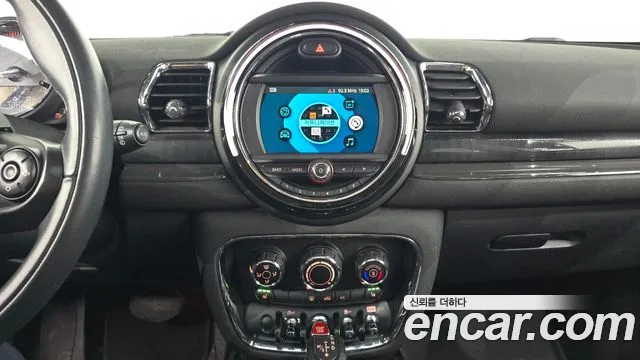 Mini Cooper Clubman 2018 thumb 6