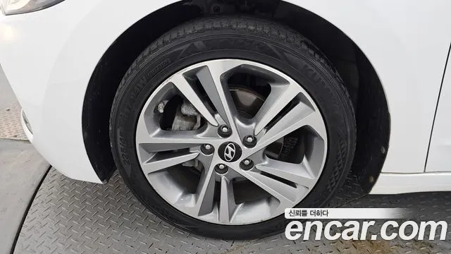 Hyundai AD 2017 thumb 4