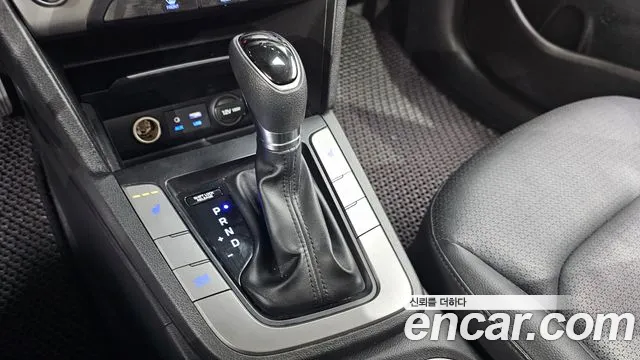 Hyundai AD 2017 thumb 2