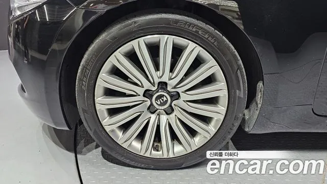 Kia K9 2013 thumb 12
