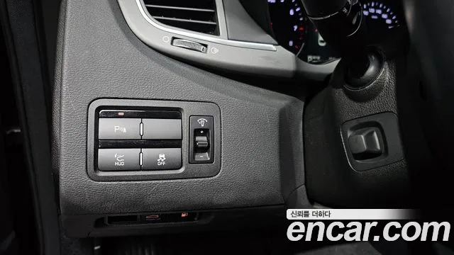 Kia K9 2013 thumb 6