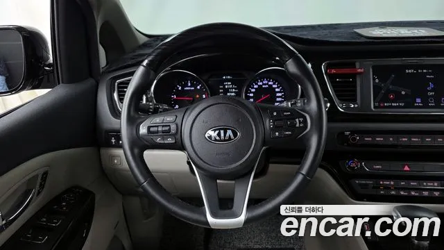 Kia Carnival 2019 thumb 12